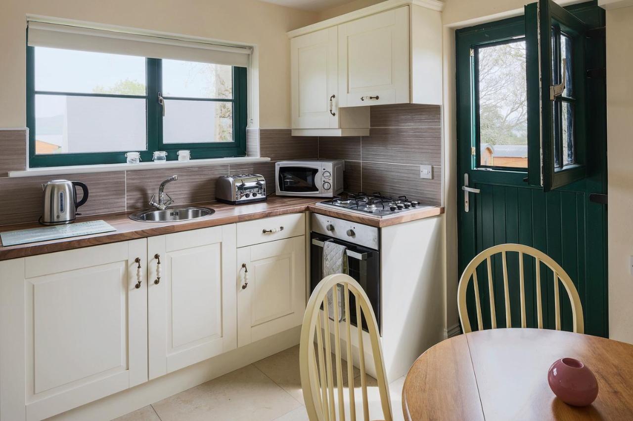 Oakwell Holiday Village Ramelton Экстерьер фото